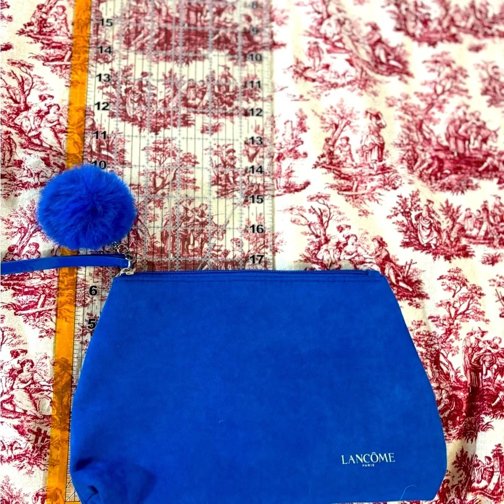 Lancome Cosmetic / Clutch Bag & Puffball keychain in 2026’s Primary Klein Blue!
